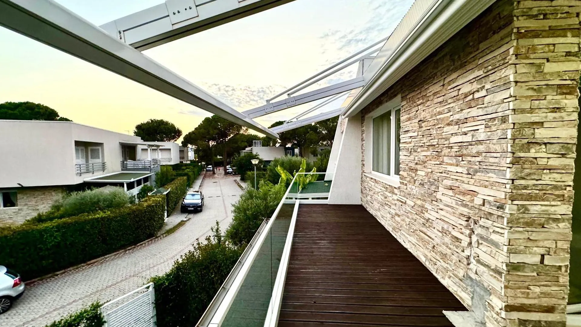 Berlin Family Villa Near Moevenpick Draç