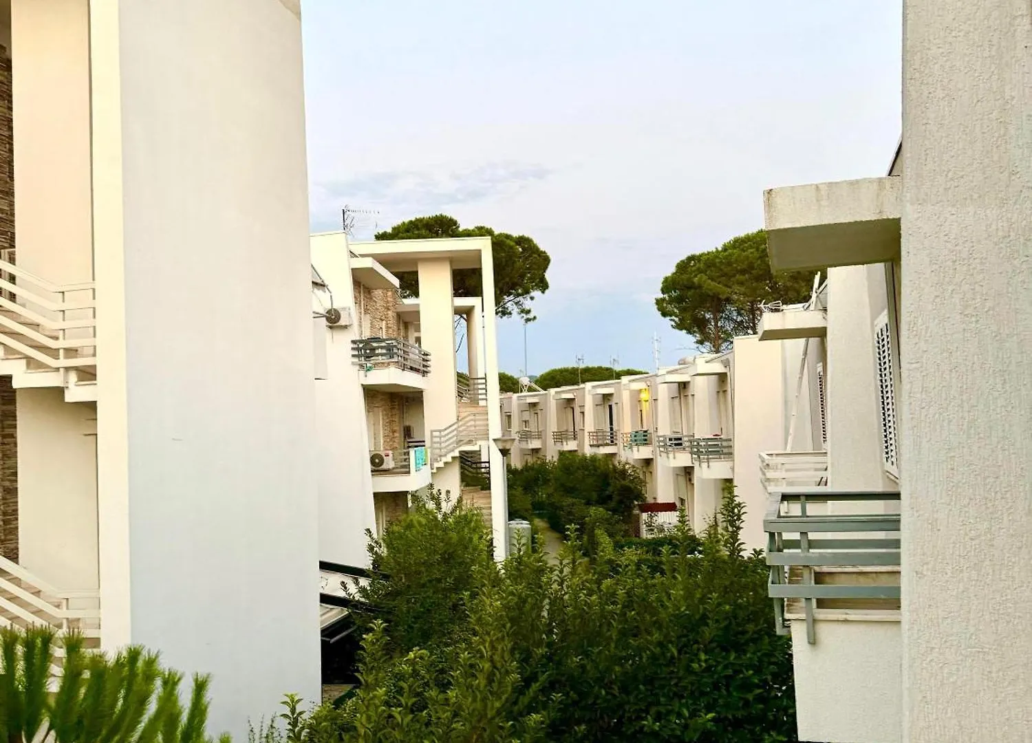 Berlin Family Villa Near Moevenpick Draç Albânia